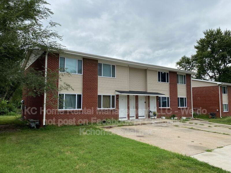 3124 N 55th St #B - Photo 3 of 28