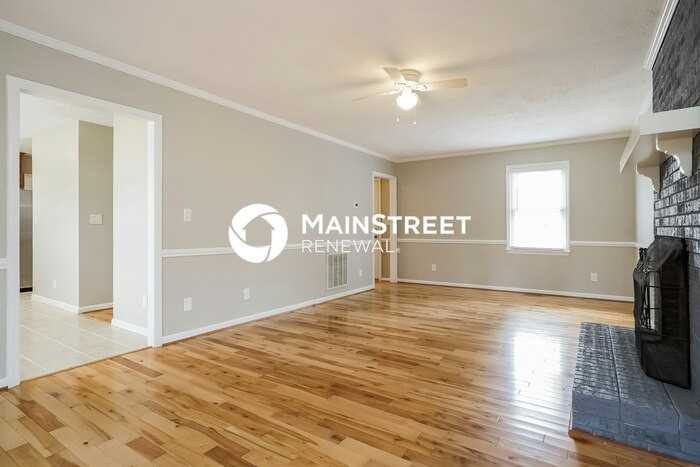 304 Keri Dr - Photo 6 of 17