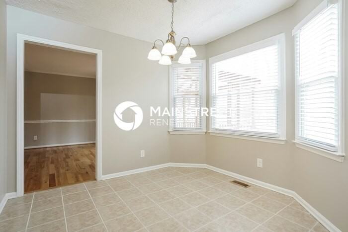 304 Keri Dr - Photo 7 of 17