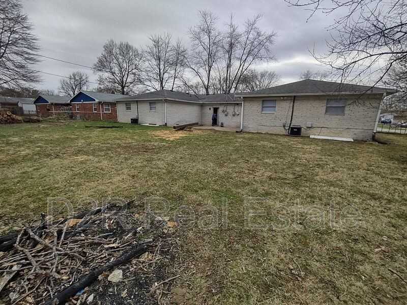 7819 Southfield Dr - Photo 5 of 29