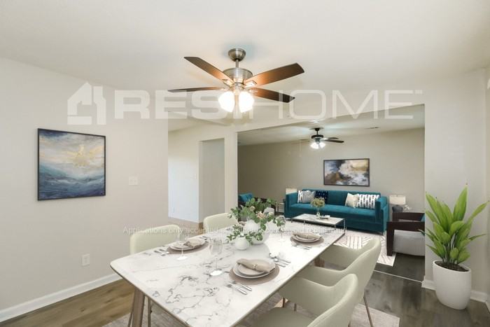 8154 Huntington Dr - Photo 4 of 15