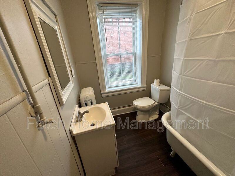 633 Manor St #2 - Photo 2 of 13