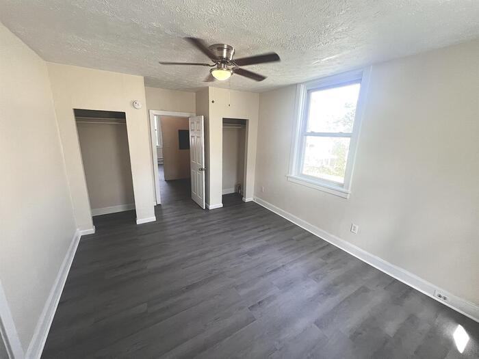 116 W B St #7 - Photo 4 of 10