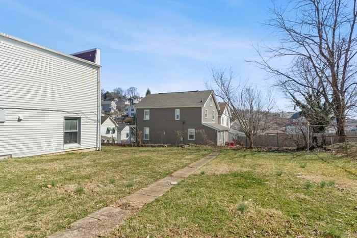 116 W B St #7 - Photo 7 of 10