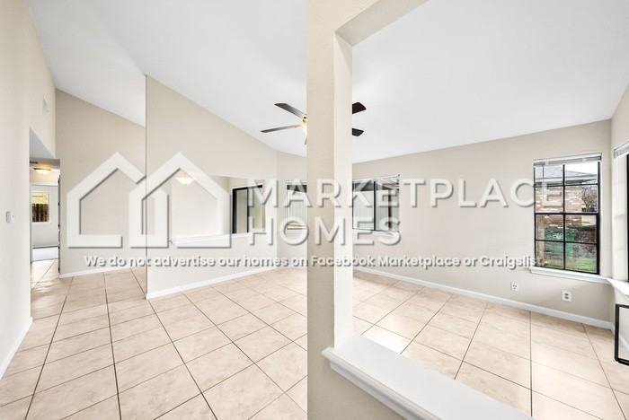 1001 Greenbriar Loop - Photo 2 of 26