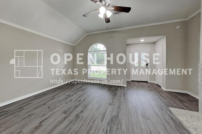 21079 Southern Colony Ct - Photo 5 of 19