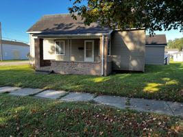 featured image of 702 N 8th St