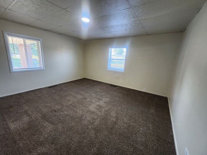 702 N 8th St - Photo 5 of 14