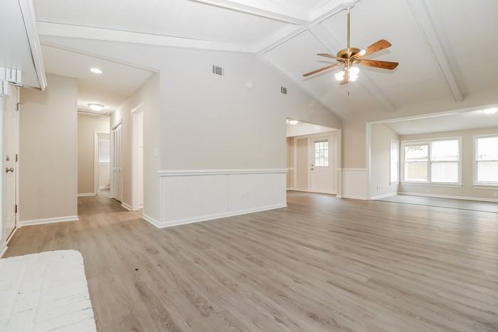 209 Buckskin Dr - Photo 6 of 13