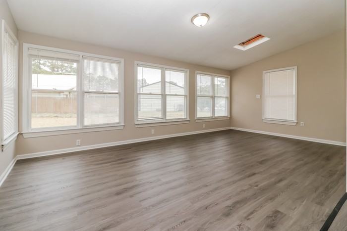209 Buckskin Dr - Photo 7 of 13