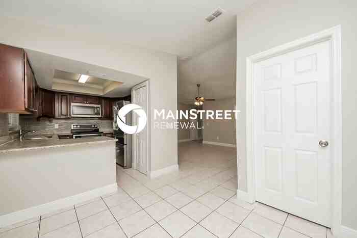 1434 Dean B St - Photo 6 of 16