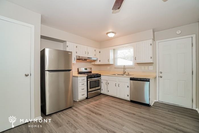 1410 Fairbank Rd - Photo 7 of 14