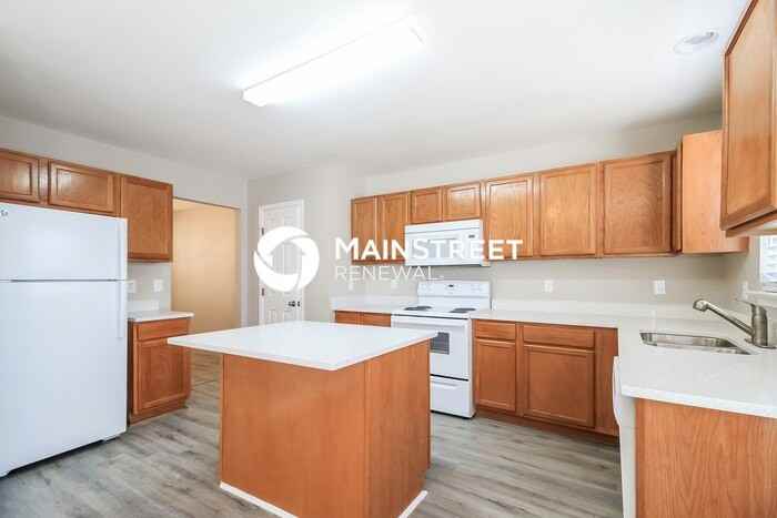 977 Peachtree Meadows Cir - Photo 5 of 17