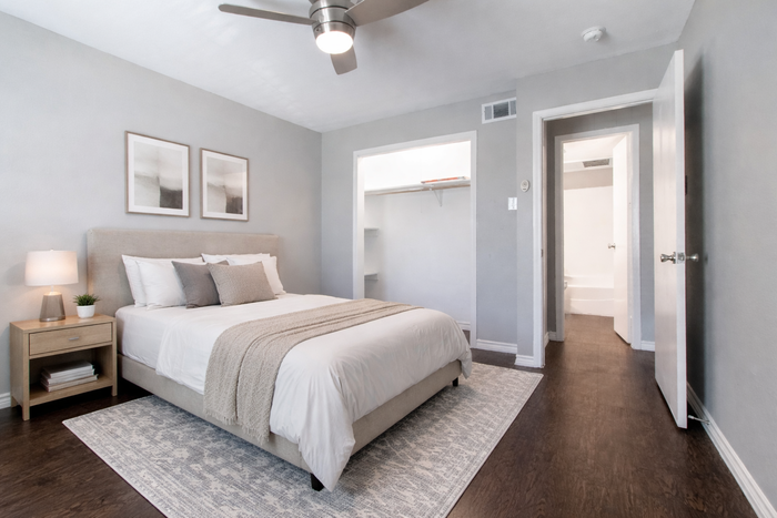 1126 N Bell Ave #B3 - Photo 3 of 5