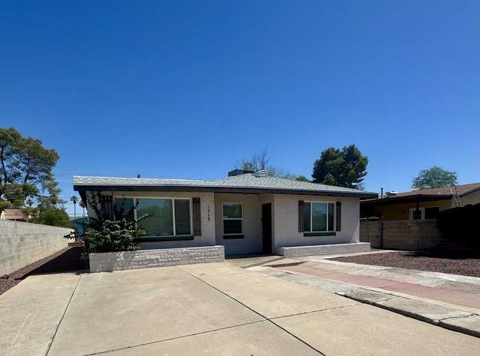 1715 E Miles St - Photo 2 of 22