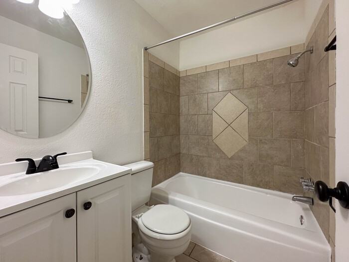 2311 Stella St #124 - Photo 7 of 7