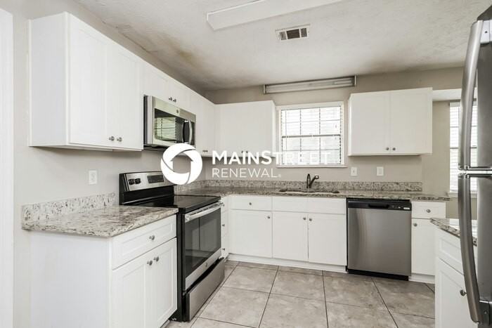 170 Southmoor Cir - Photo 5 of 18