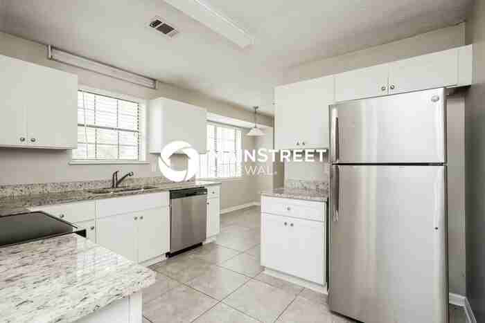 170 Southmoor Cir - Photo 6 of 18