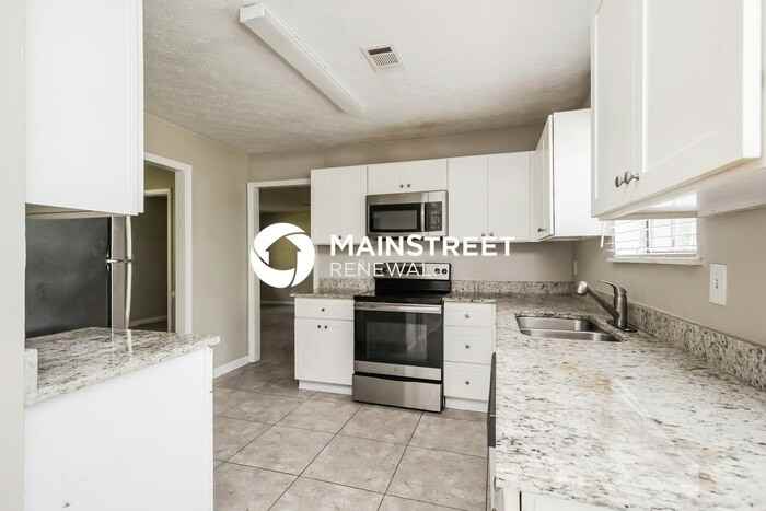 170 Southmoor Cir - Photo 7 of 18