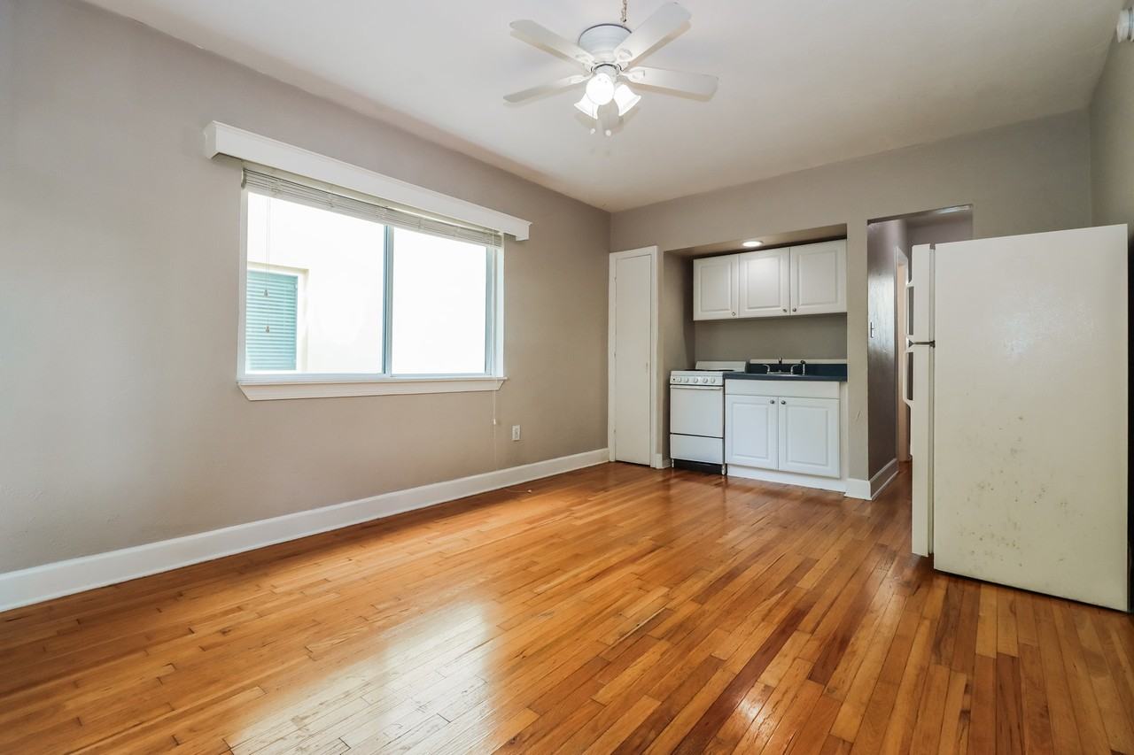 301 4th Ave N #604 - Photo 7 of 11