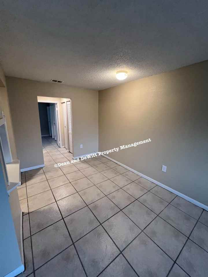 334 48th Ave N #228 - Photo 3 of 11