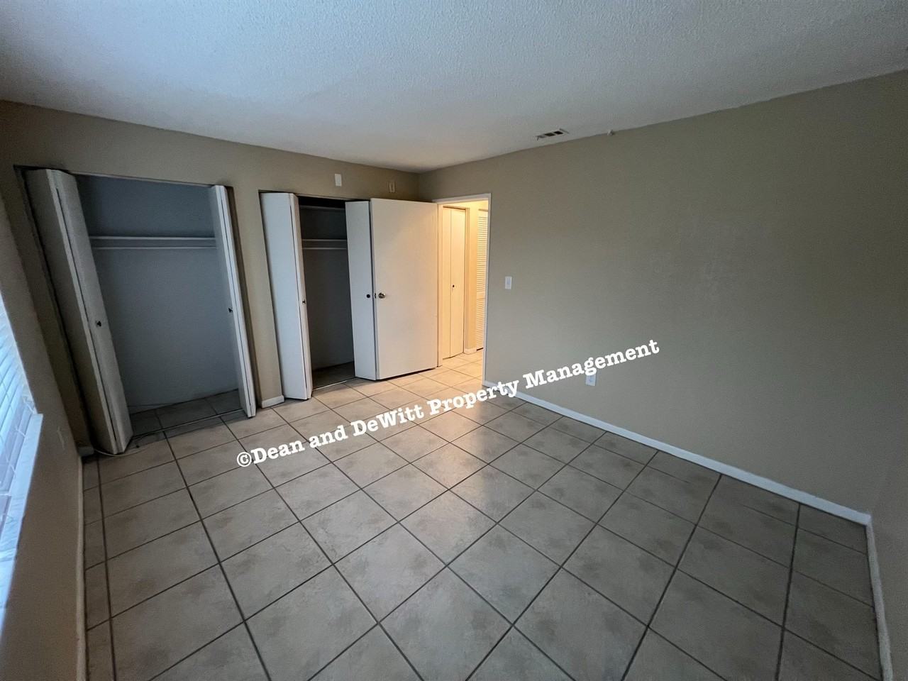 334 48th Ave N #228 - Photo 4 of 11