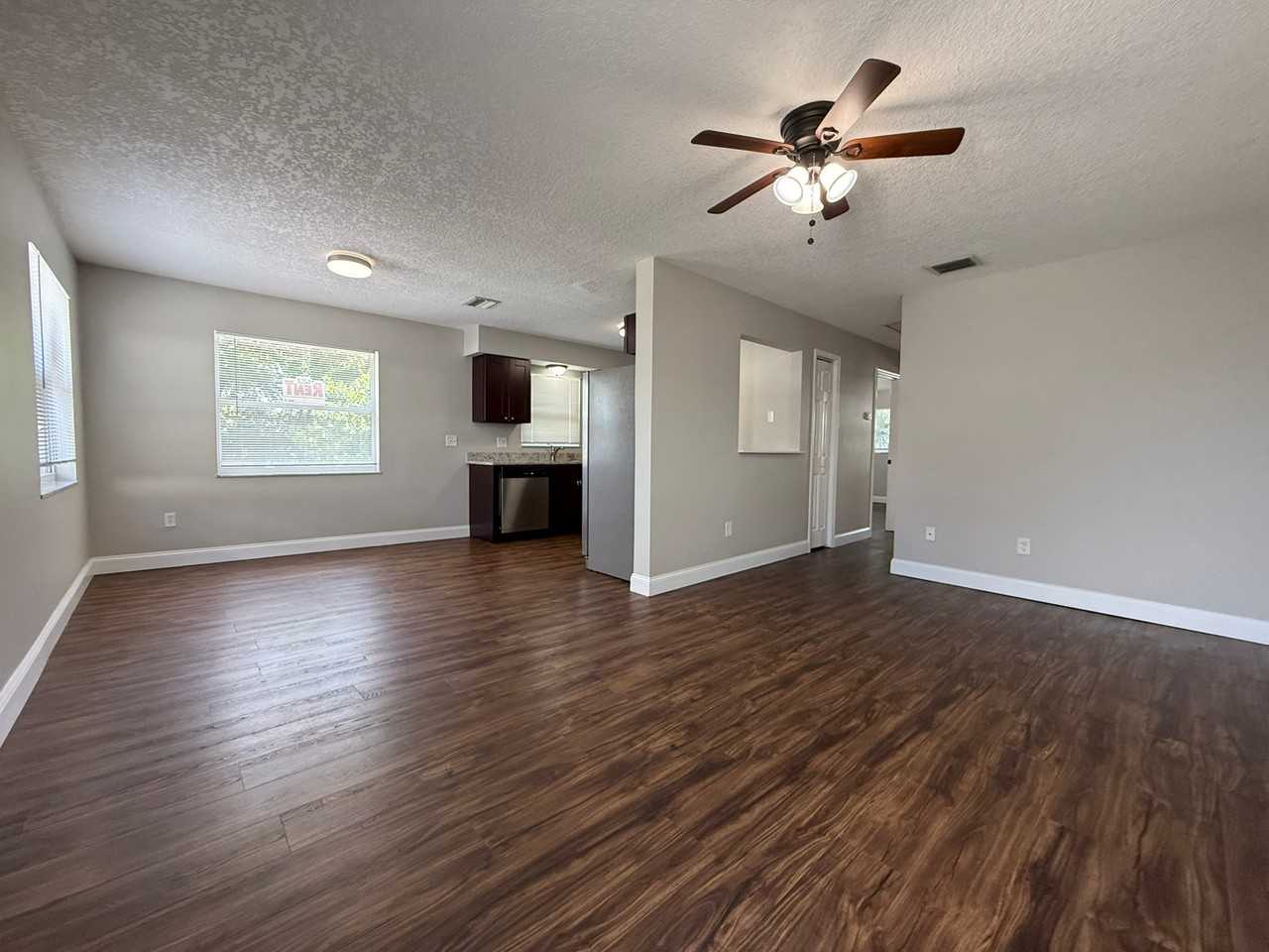 329 Albert St #8 - Photo 4 of 17