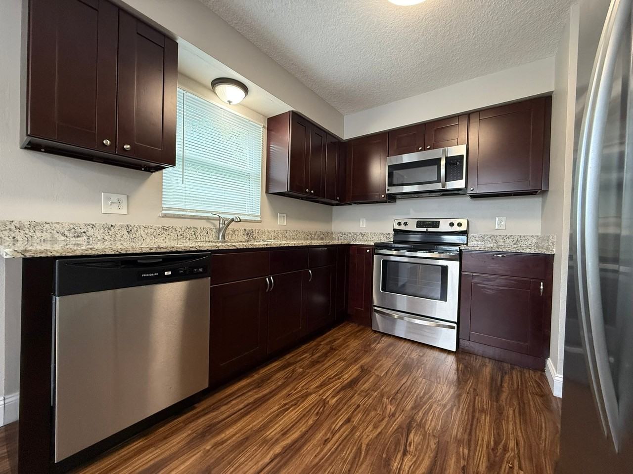 329 Albert St #8 - Photo 6 of 17