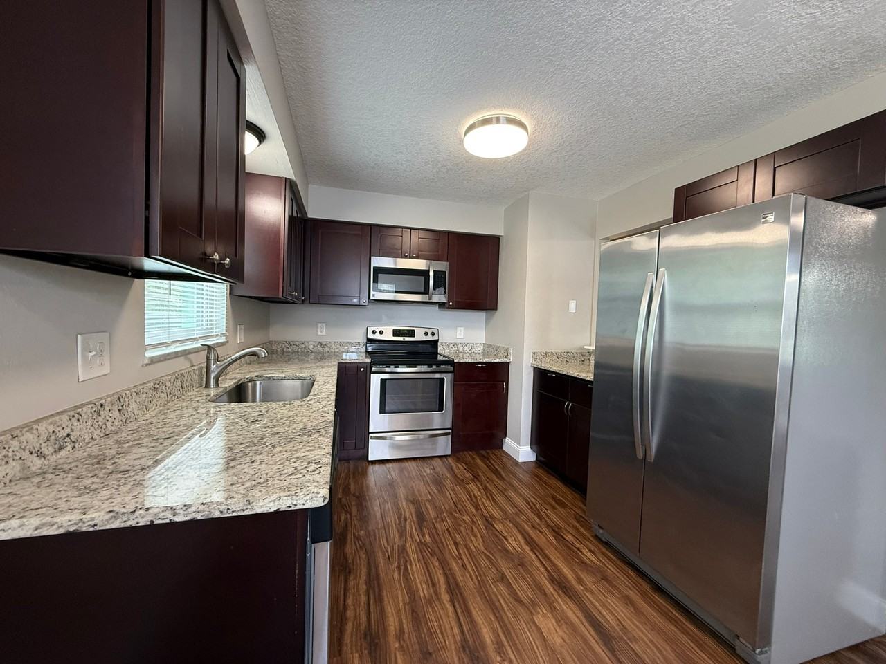 329 Albert St #8 - Photo 7 of 17