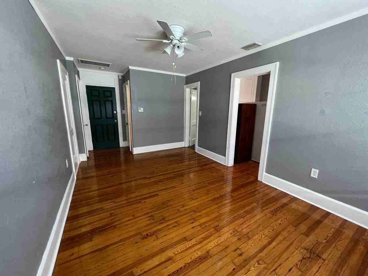 456 13th Ave Ne #9 - Photo 2 of 10