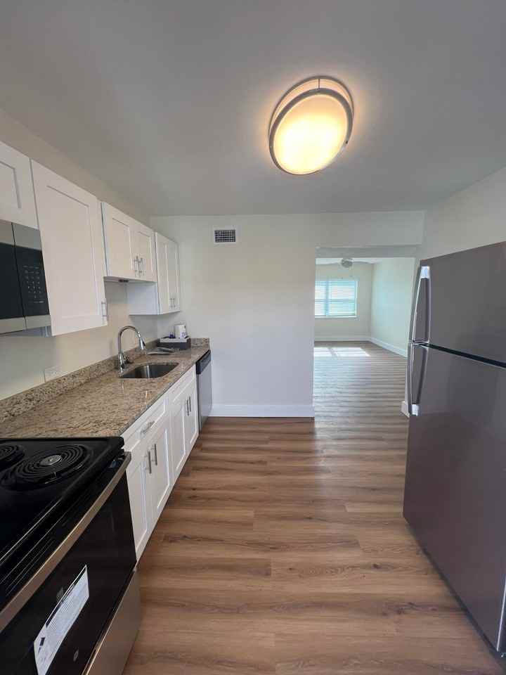 6642 5th Ave N #D - Photo 7 of 20
