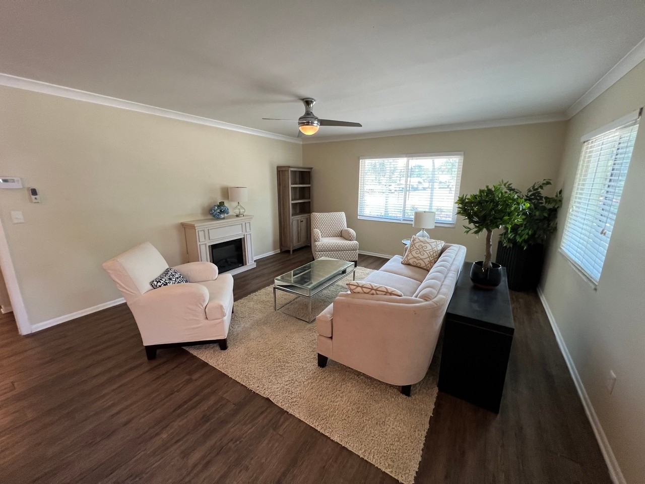131 41st Ave N, St Petersburg, FL 33703 - Photo 5 of 32