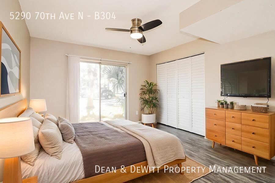 5290 70th Ave N #B304 - Photo 5 of 16
