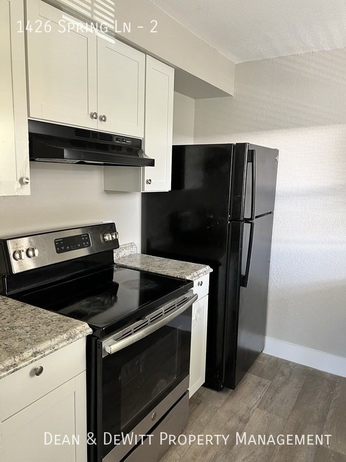 1426 Spring Ln, Clearwater, FL 33755 - Photo 3 of 18