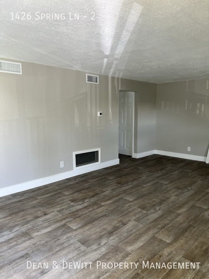 1426 Spring Ln, Clearwater, FL 33755 - Photo 7 of 18