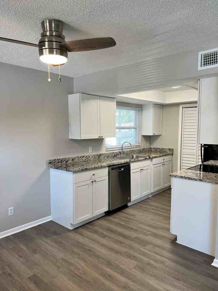 600 Wildwood Way, Clearwater, FL 33756 - Photo 4 of 25