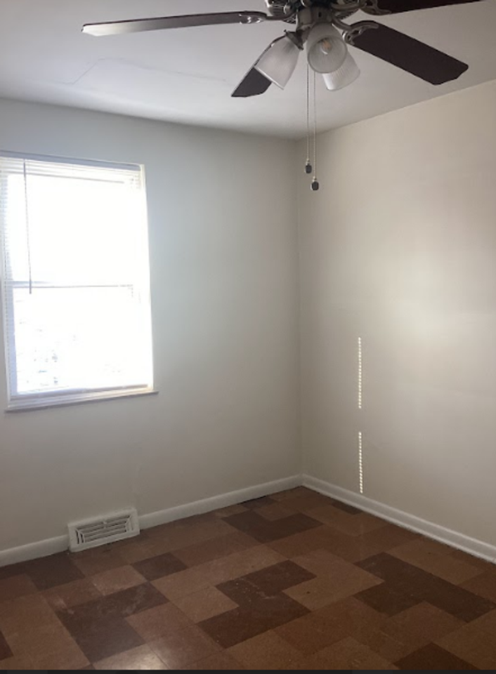 Crestview - Photo 3 of 21