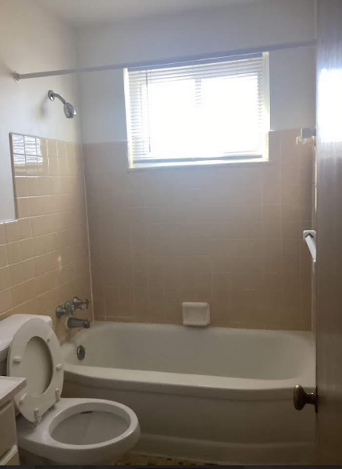 Crestview - Photo 4 of 21