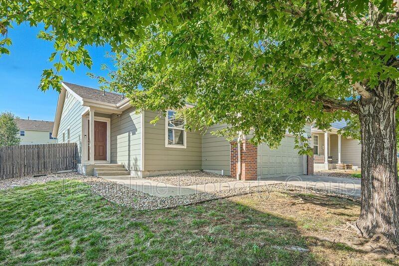 5514 Laredo St - Photo 2 of 28