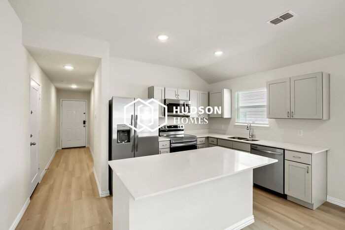 112 Doma Ave - Photo 4 of 13