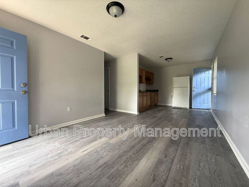 3608 Hicky St - Photo 2 of 9