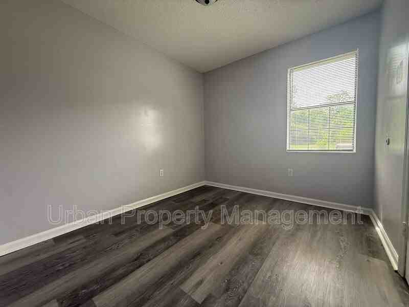 3608 Hicky St - Photo 6 of 9