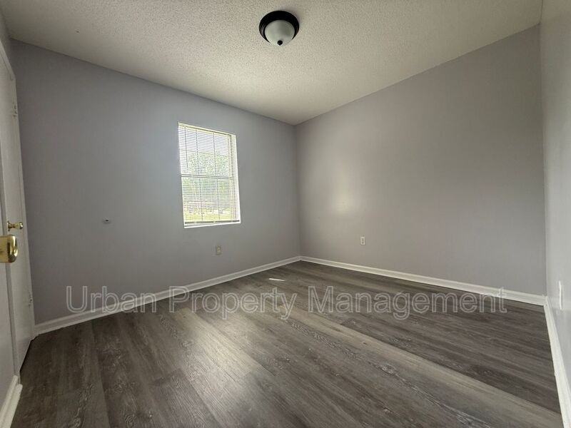 3608 Hicky St - Photo 7 of 9