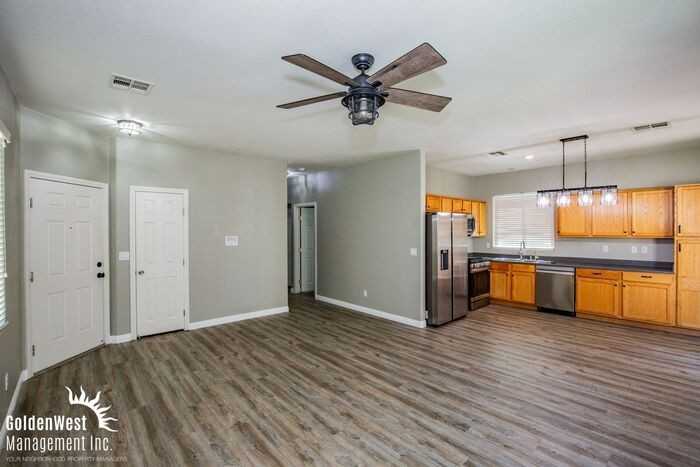 9424 Plover Falls Ave - Photo 2 of 15