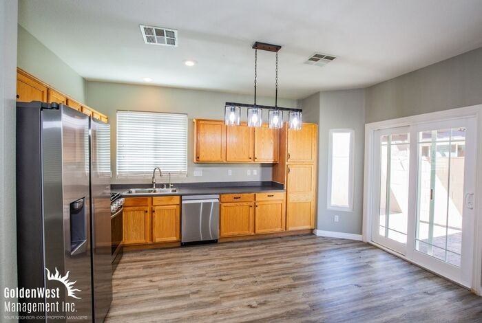9424 Plover Falls Ave - Photo 4 of 15