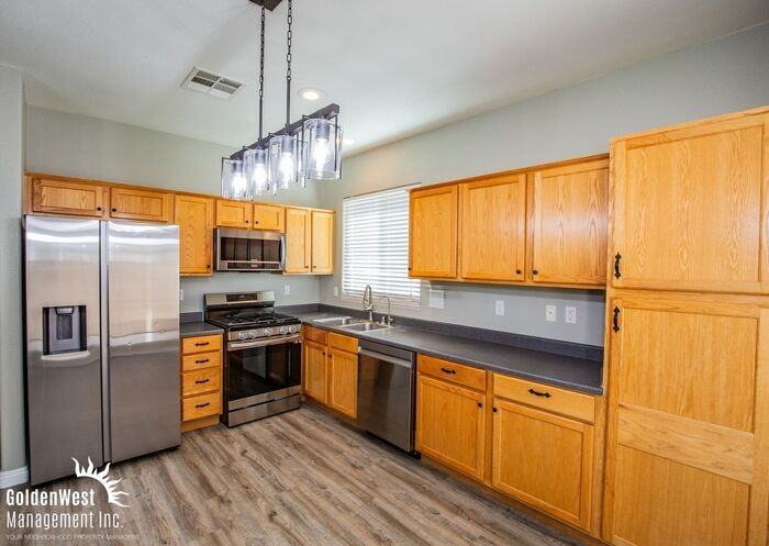 9424 Plover Falls Ave - Photo 5 of 15