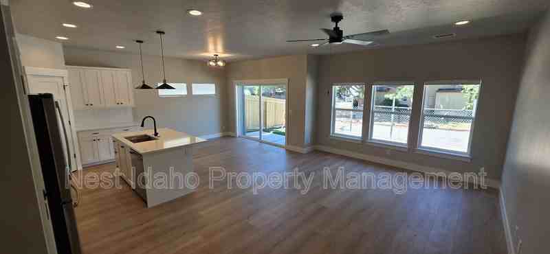 1939 N Danish Ln - Photo 7 of 19