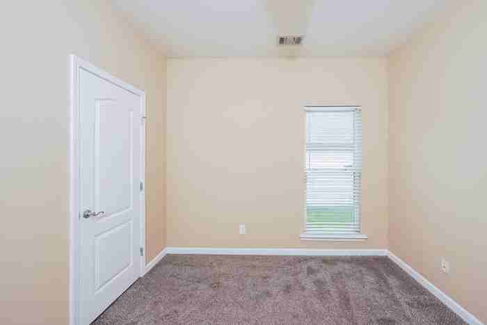 6001 Princess Blvd - Photo 7 of 10