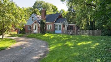 featured image of 2408 S Patterson Blvd