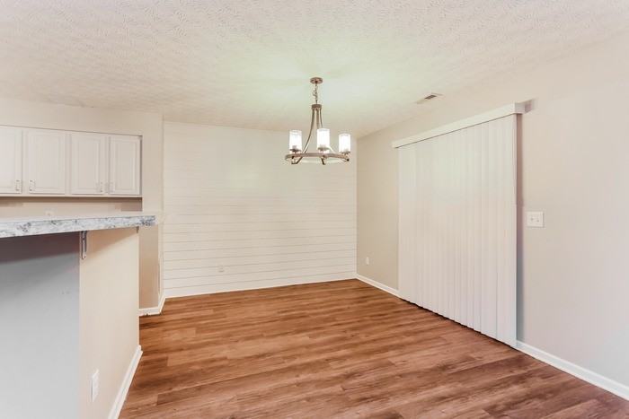 4842 Fosterson Dr - Photo 6 of 12